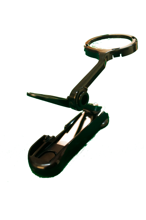 MAGNIFYING GLASS STAND WTH NAIL CUTTER - Image 2